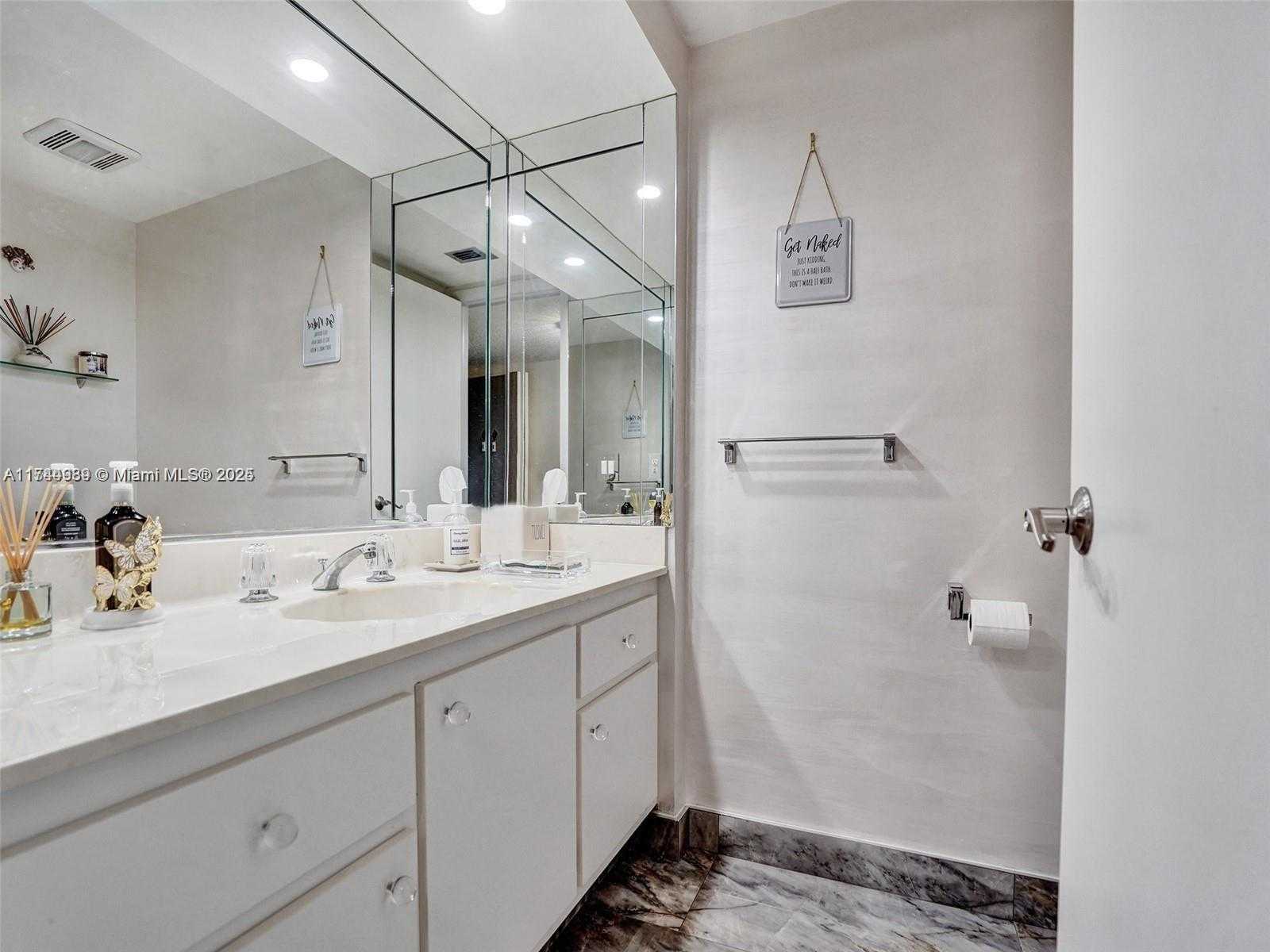 Small Image of 7400 RADICE CT #609, Lauderhill Number 36
