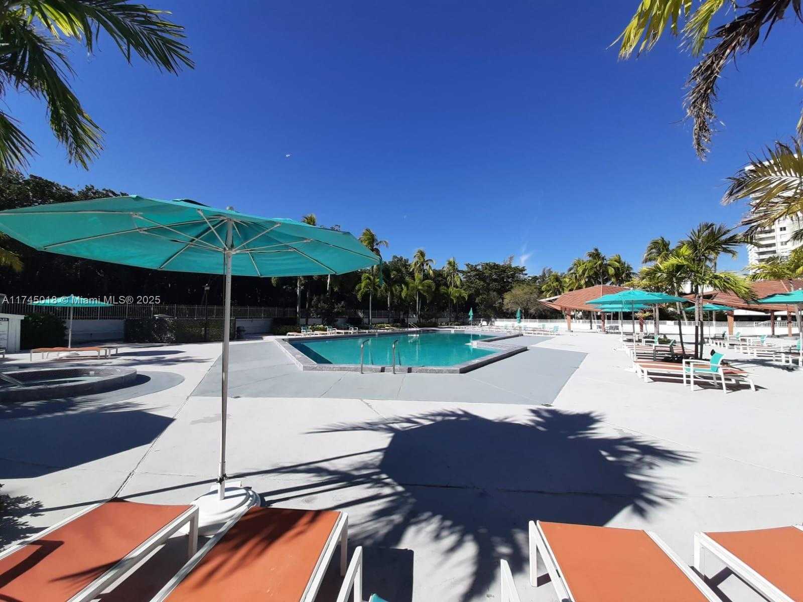 Small Image of 100 BAYVIEW DR #721, Sunny Isles Beach Number 18