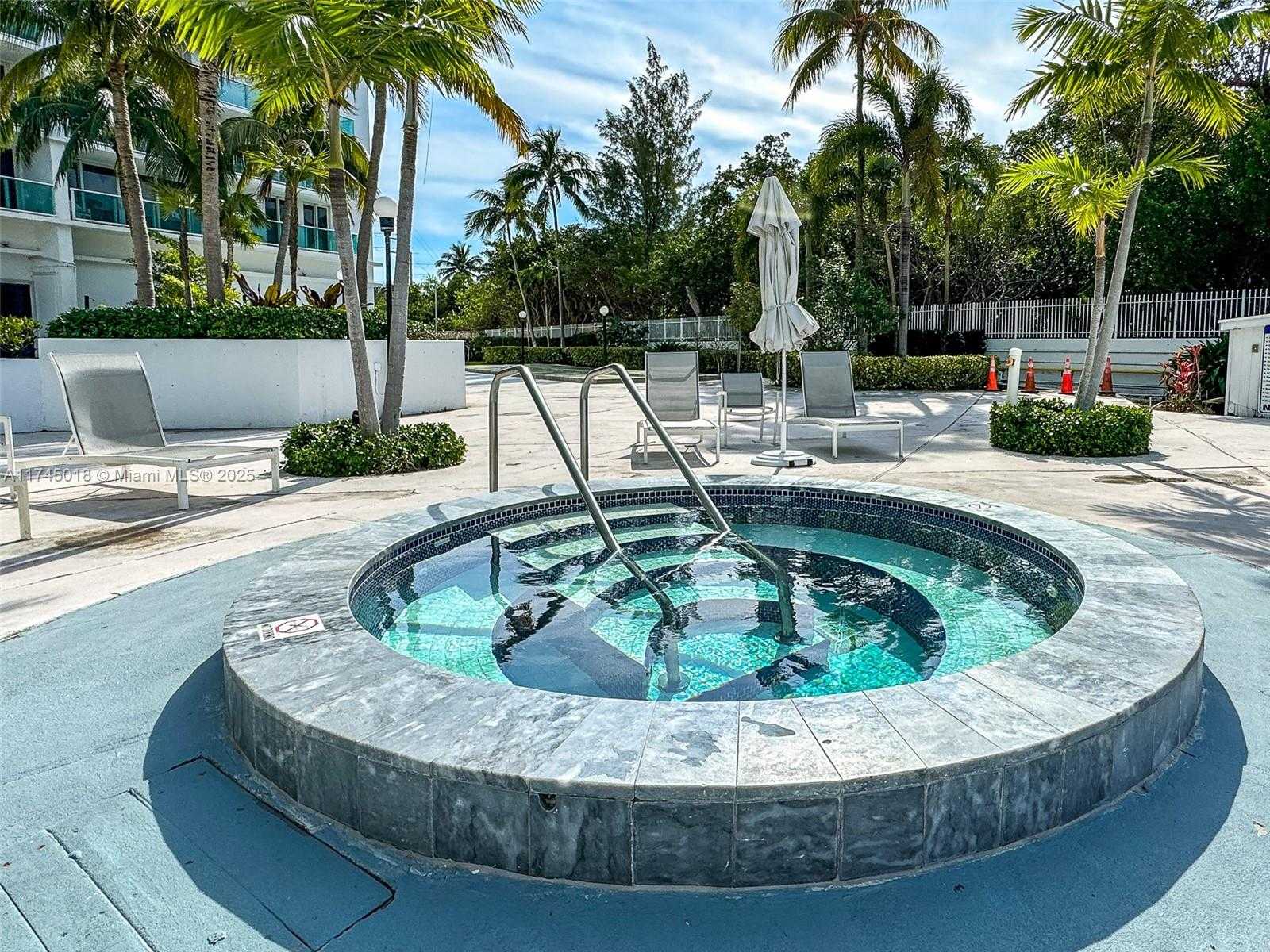 Small Image of 100 BAYVIEW DR #721, Sunny Isles Beach Number 19