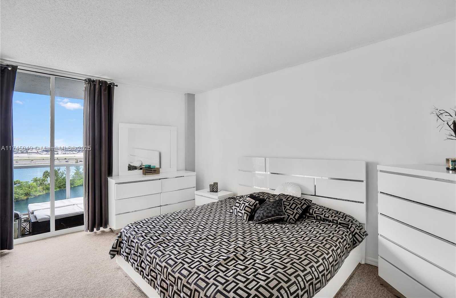 Small Image of 5091 NORTH WEST 7TH ST #1001, Miami Number 8