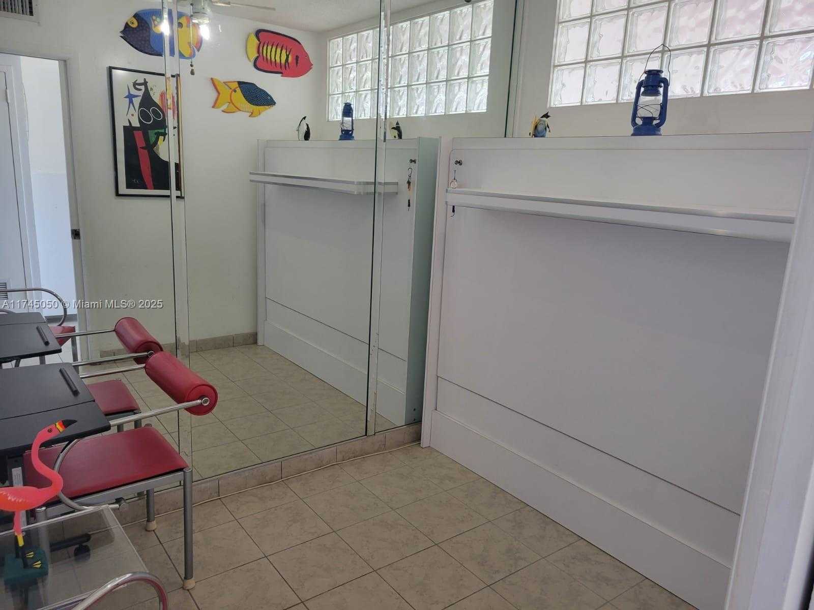Small Image of 2899 COLLINS AVE #533, Miami Beach Number 11
