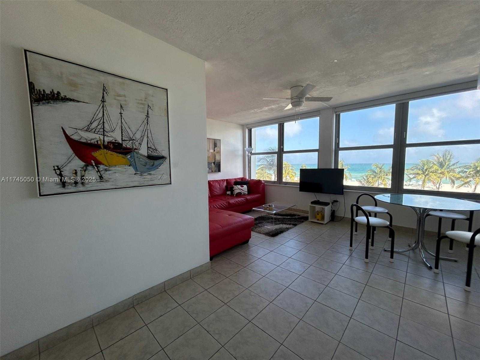 Small Image of 2899 COLLINS AVE #533, Miami Beach Number 7