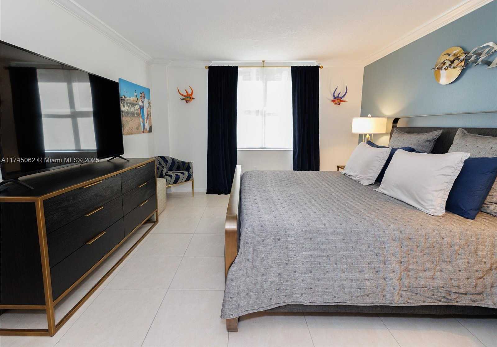 Small Image of 625 BILTMORE WAY #203, Coral Gables Number 14