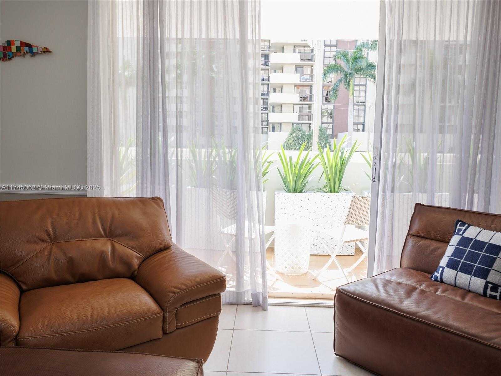 Small Image of 625 BILTMORE WAY #203, Coral Gables Number 2