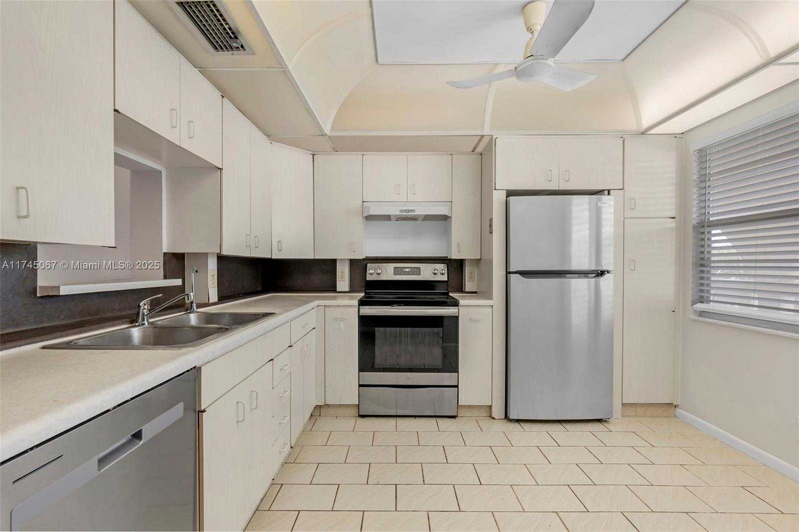 Small Image of 4401 MARTINIQUE CT #C4, Coconut Creek Number 11