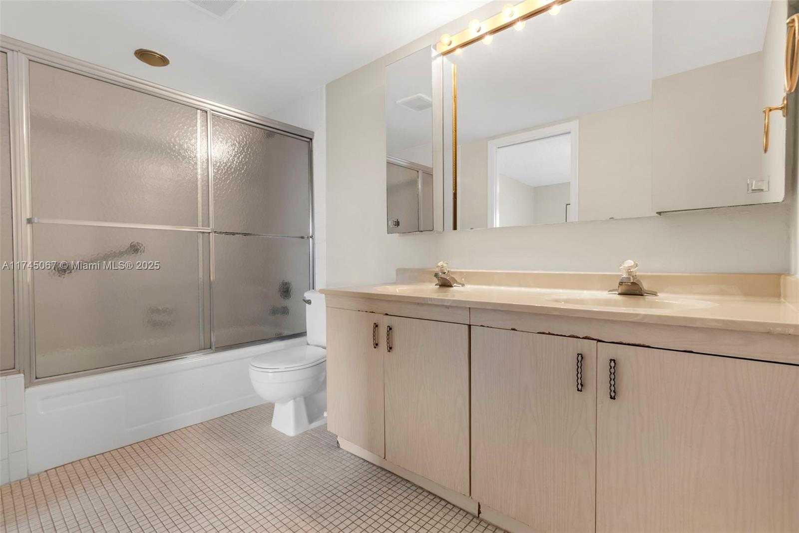 Small Image of 4401 MARTINIQUE CT #C4, Coconut Creek Number 21