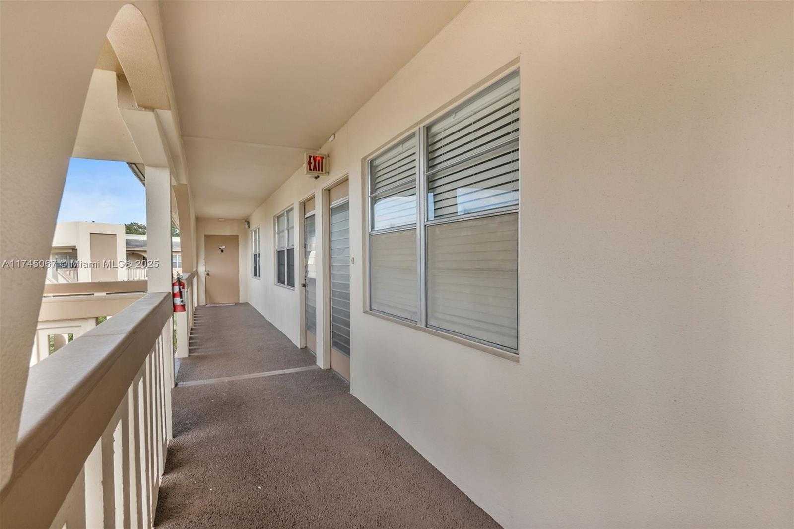 Small Image of 4401 MARTINIQUE CT #C4, Coconut Creek Number 25