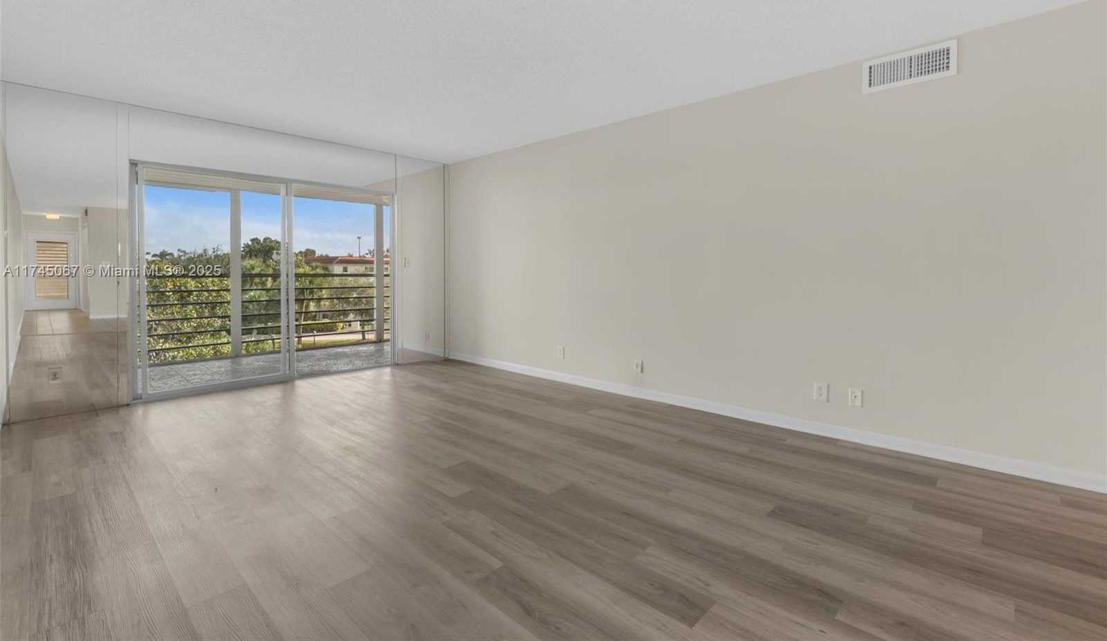 Small Image of 4401 MARTINIQUE CT #C4, Coconut Creek Number 9