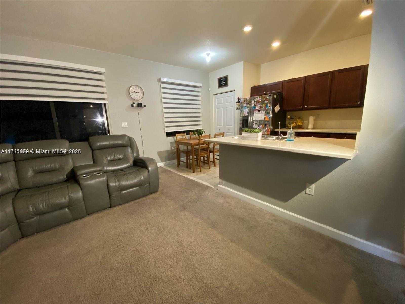 Small Image of 10413 WEST 33RD CT #., Hialeah Number 14