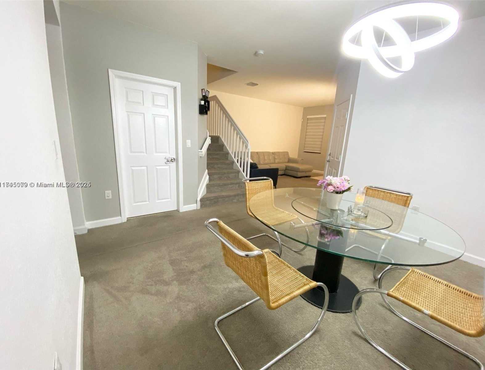 Small Image of 10413 WEST 33RD CT #., Hialeah Number 17