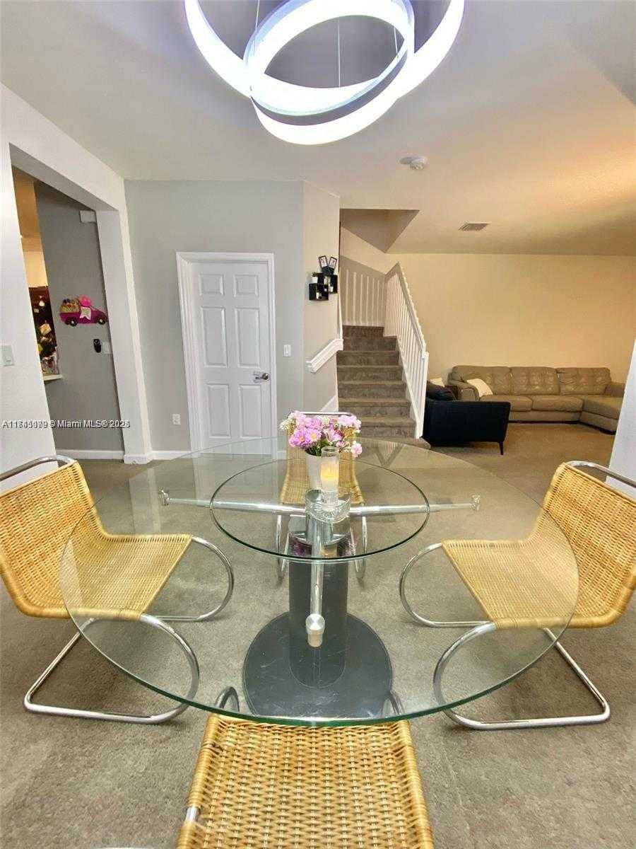 Small Image of 10413 WEST 33RD CT #., Hialeah Number 18