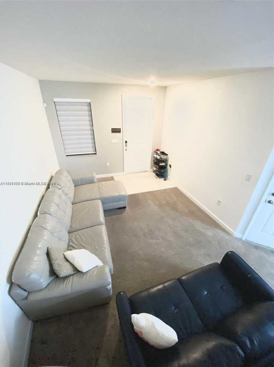 Small Image of 10413 WEST 33RD CT #., Hialeah Number 20