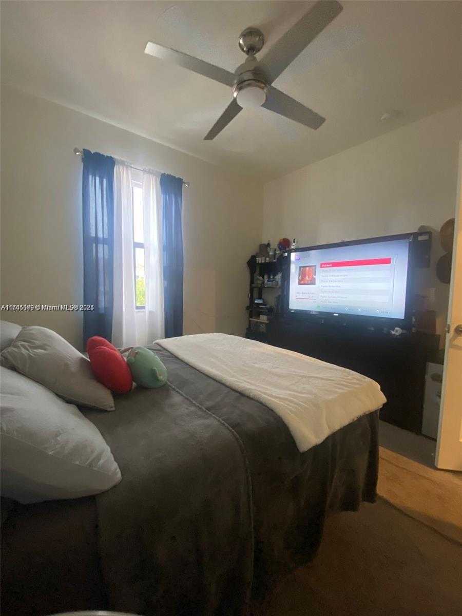Small Image of 10413 WEST 33RD CT #., Hialeah Number 28