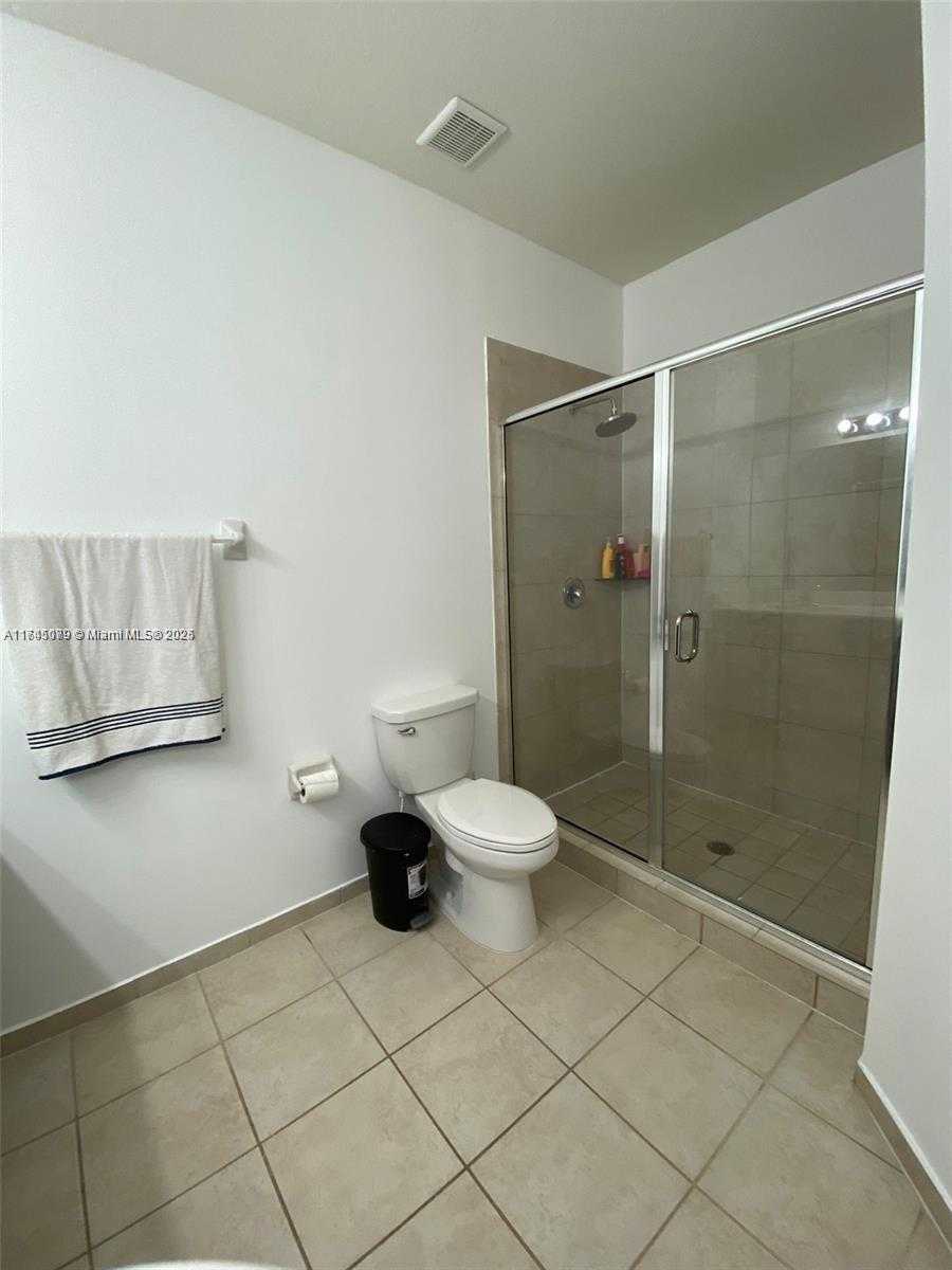 Small Image of 10413 WEST 33RD CT #., Hialeah Number 31
