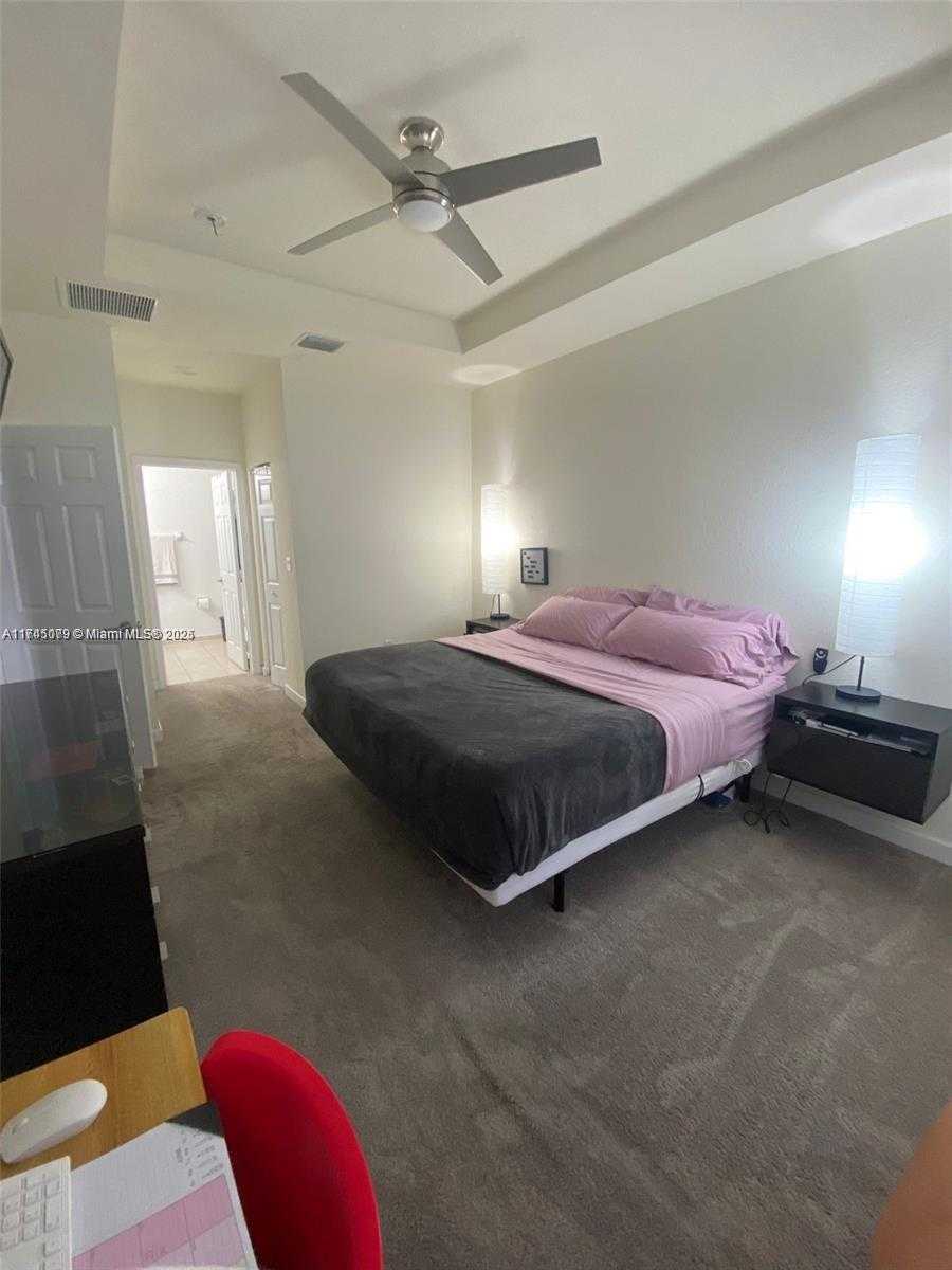 Small Image of 10413 WEST 33RD CT #., Hialeah Number 34