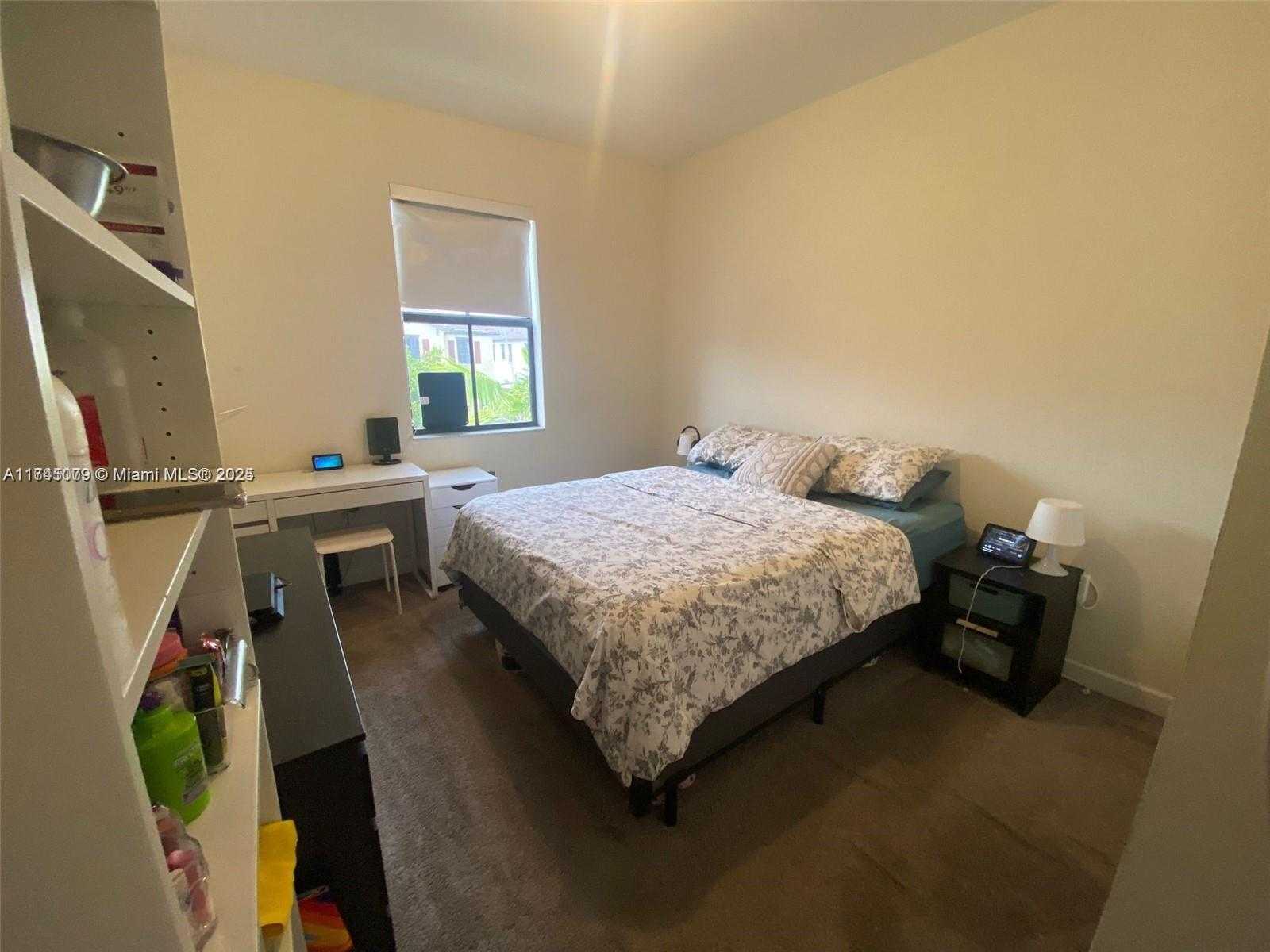 Small Image of 10413 WEST 33RD CT #., Hialeah Number 35