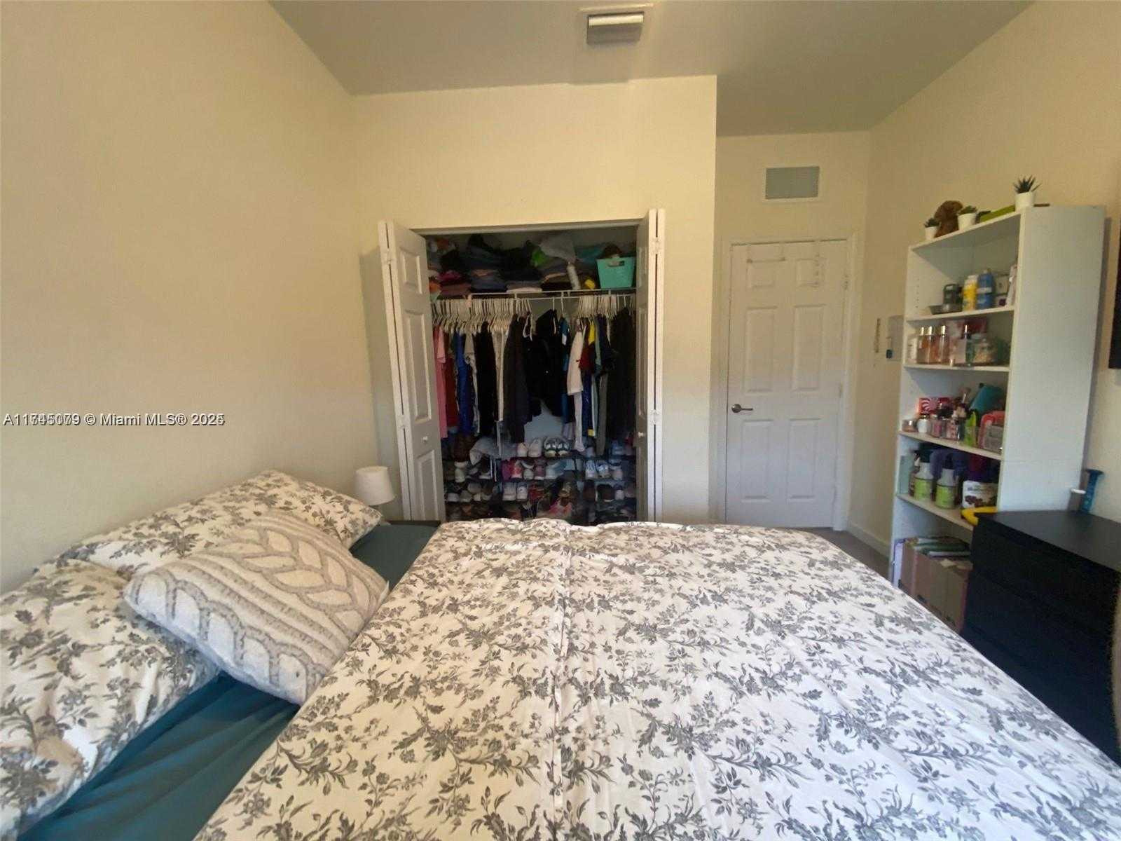 Small Image of 10413 WEST 33RD CT #., Hialeah Number 36