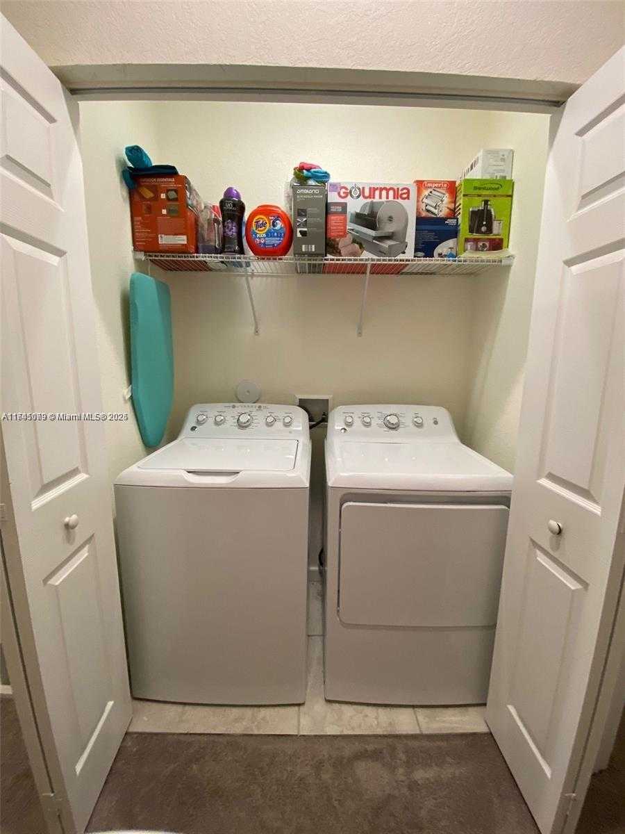 Small Image of 10413 WEST 33RD CT #., Hialeah Number 44
