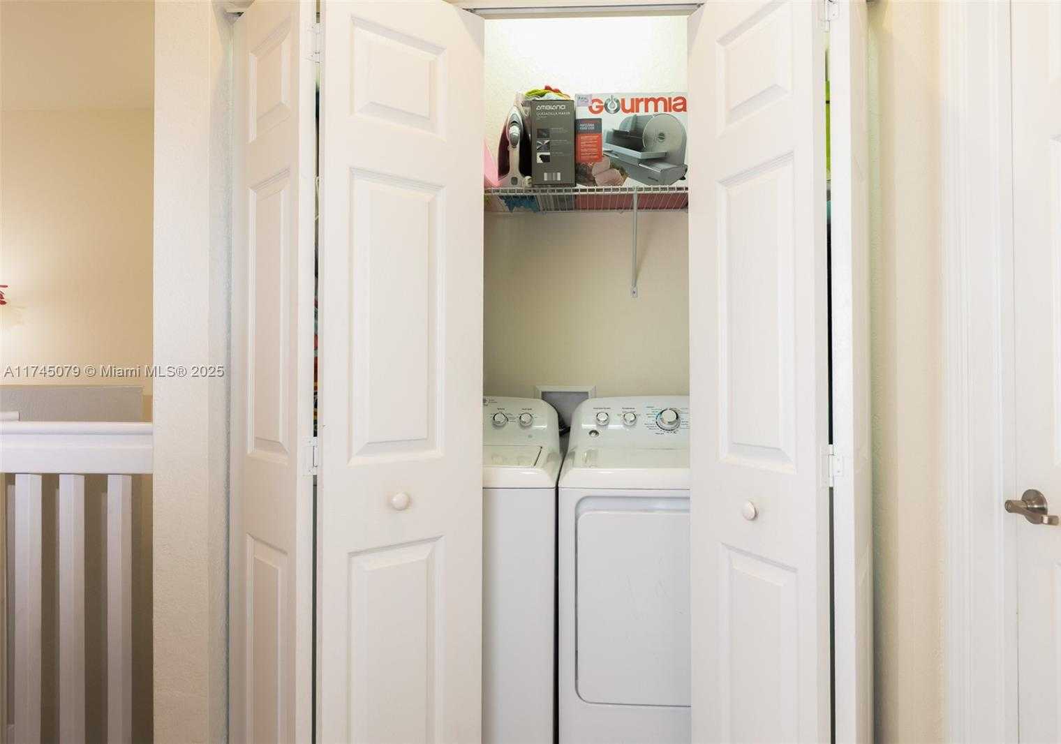 Small Image of 10413 WEST 33RD CT #., Hialeah Number 57