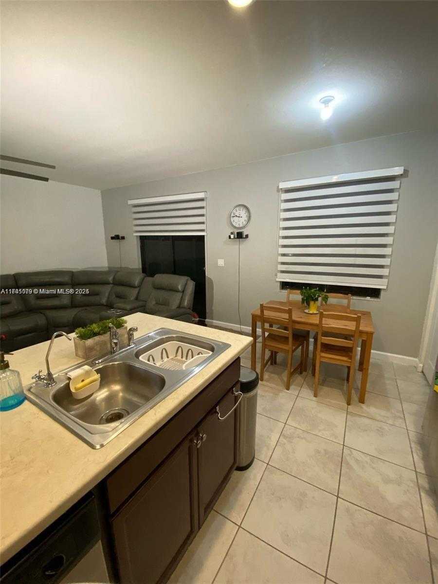 Small Image of 10413 WEST 33RD CT #., Hialeah Number 7