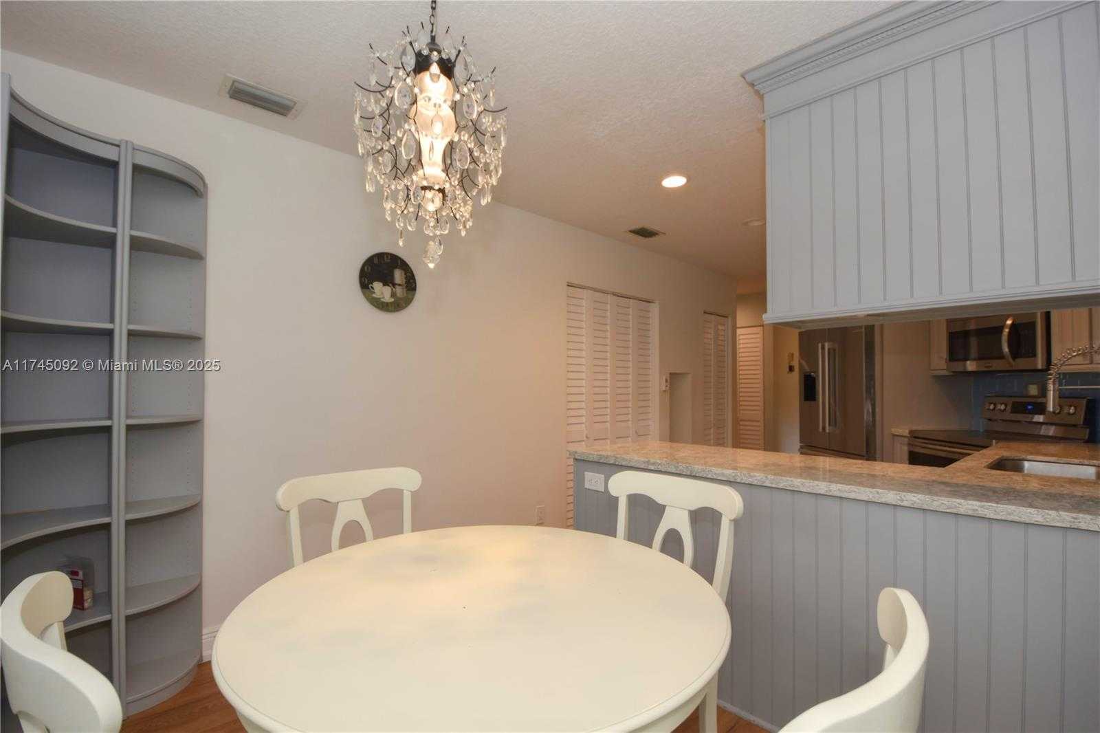Small Image of 8639 Eagle Run Dr, Boca Raton, FL 33434, USA Number 11