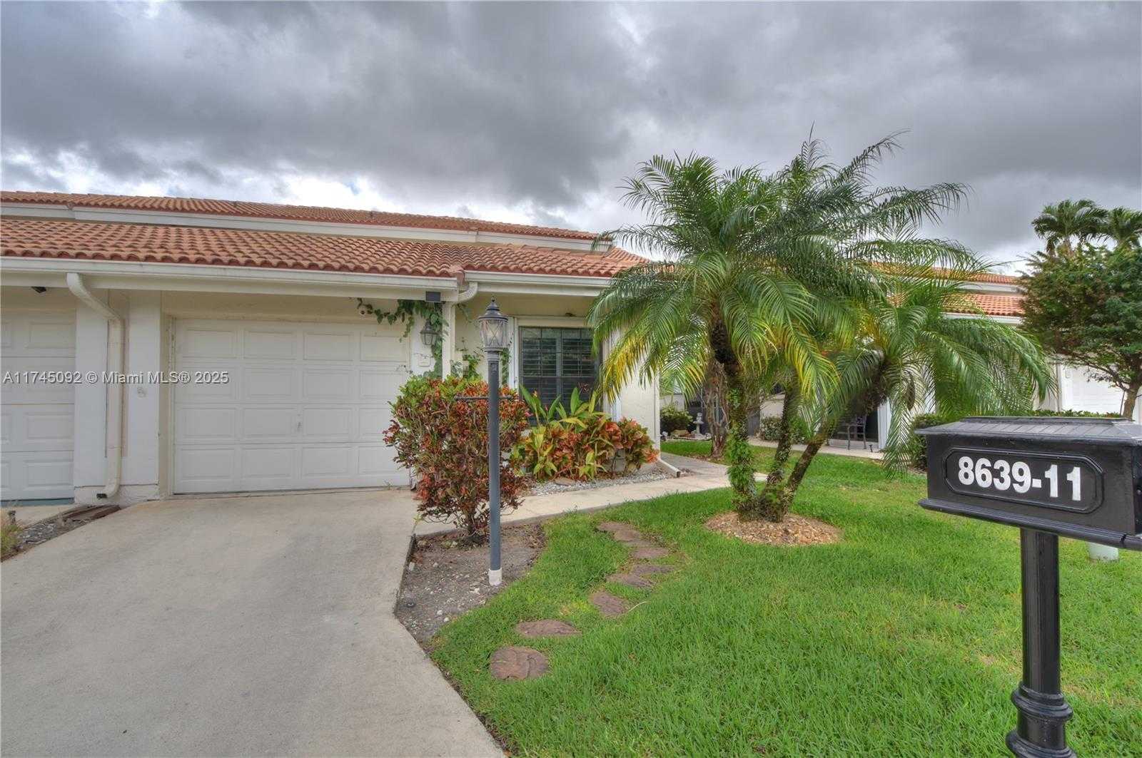 Small Image of 8639 Eagle Run Dr, Boca Raton, FL 33434, USA Number 18