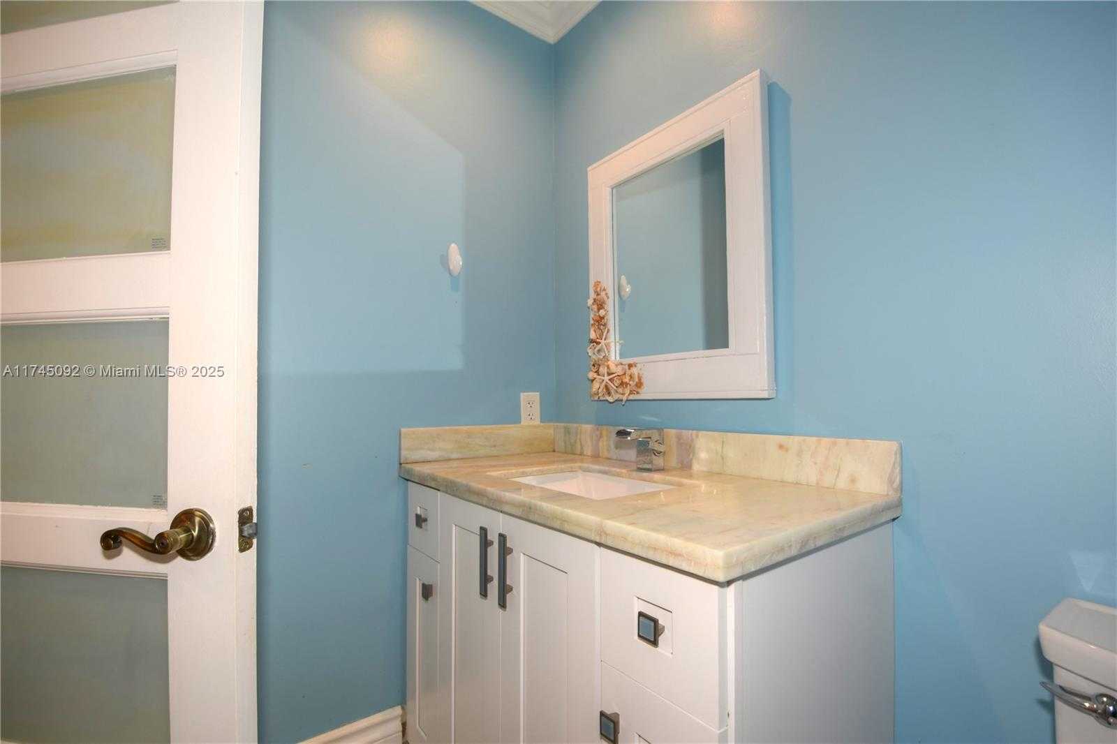 Small Image of 8639 Eagle Run Dr, Boca Raton, FL 33434, USA Number 23