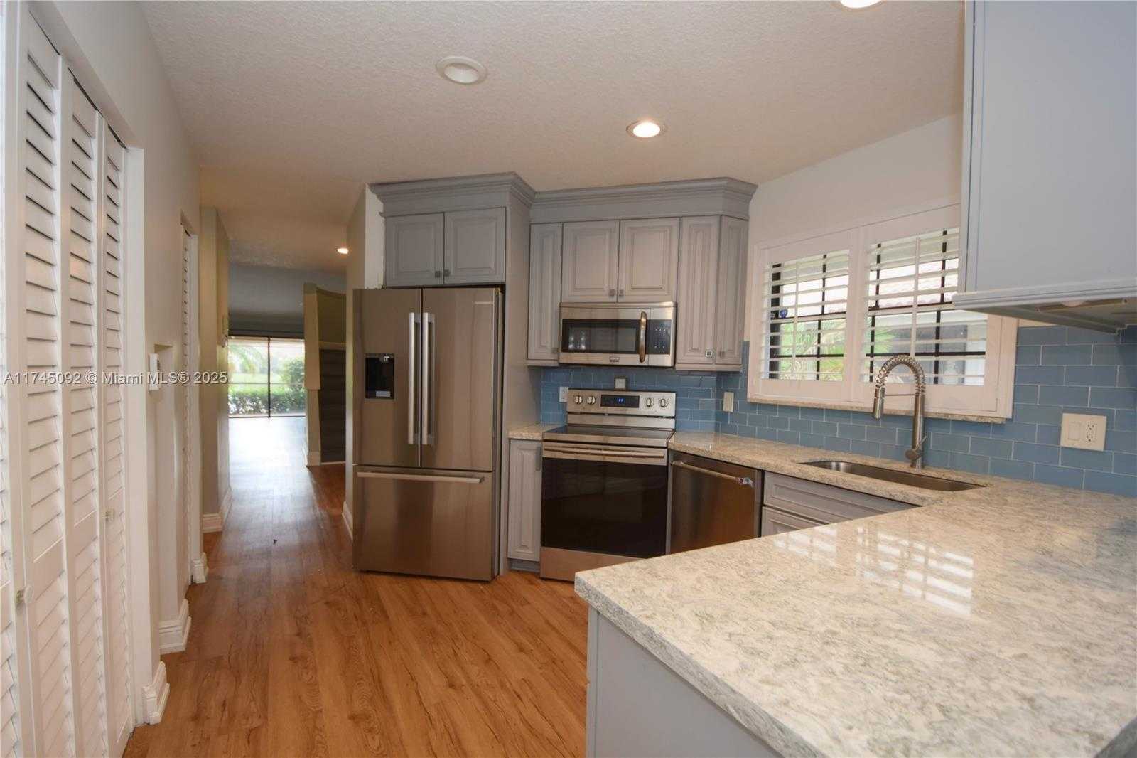 Small Image of 8639 Eagle Run Dr, Boca Raton, FL 33434, USA Number 25
