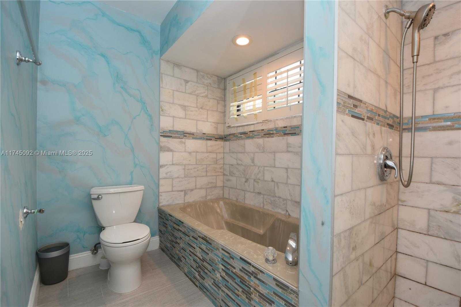 Small Image of 8639 Eagle Run Dr, Boca Raton, FL 33434, USA Number 30