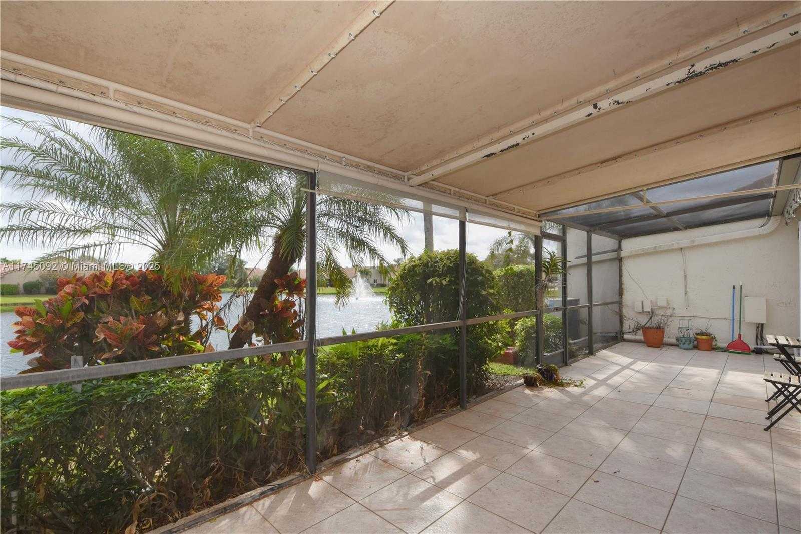 Small Image of 8639 Eagle Run Dr, Boca Raton, FL 33434, USA Number 43