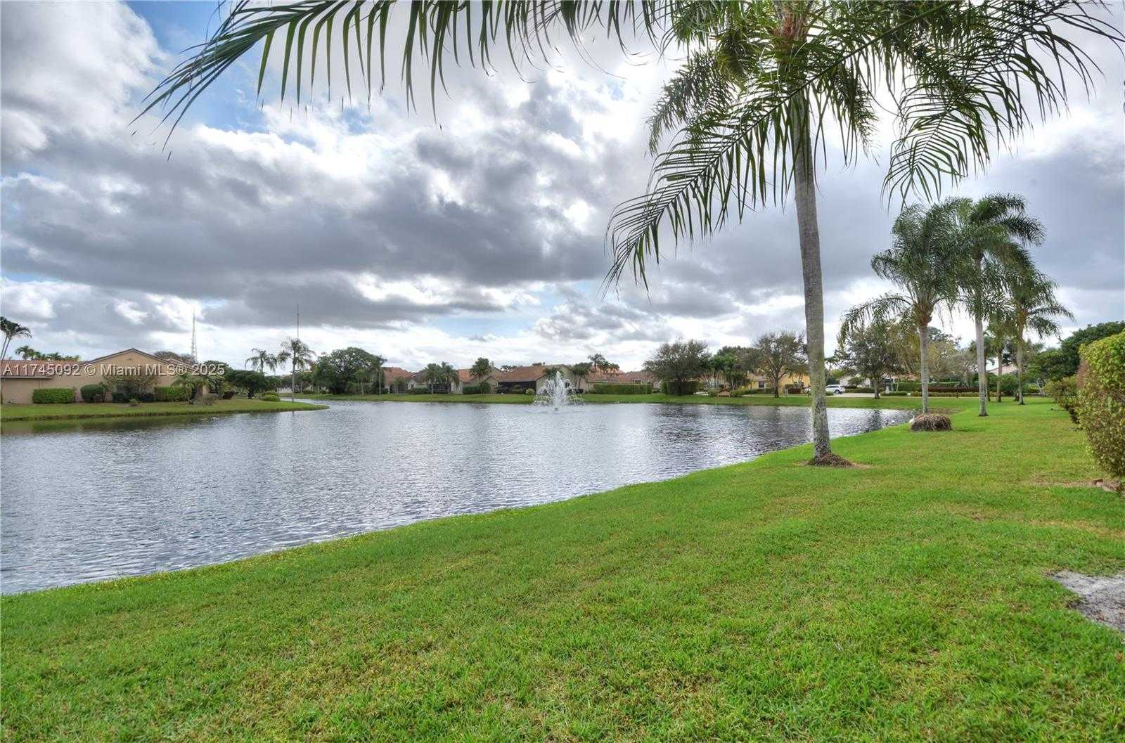 Small Image of 8639 Eagle Run Dr, Boca Raton, FL 33434, USA Number 51