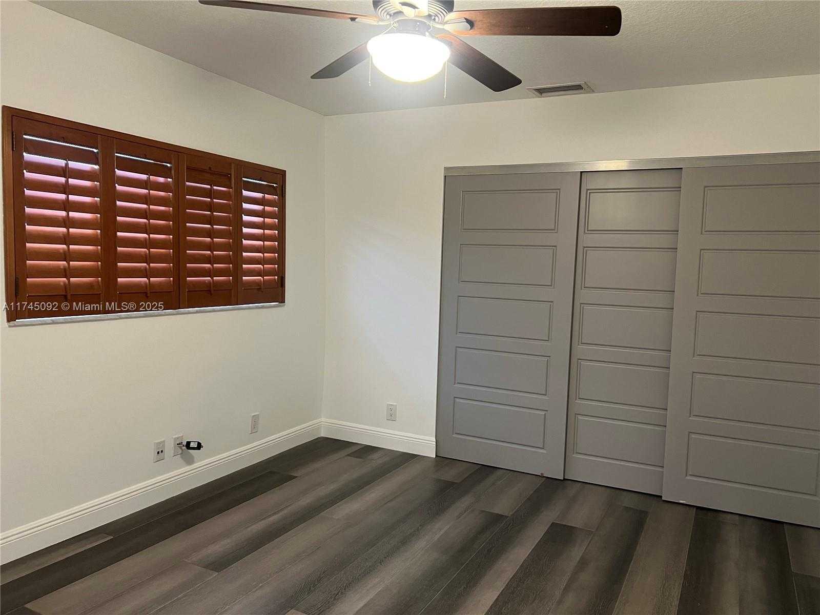 Small Image of 8639 Eagle Run Dr, Boca Raton, FL 33434, USA Number 56
