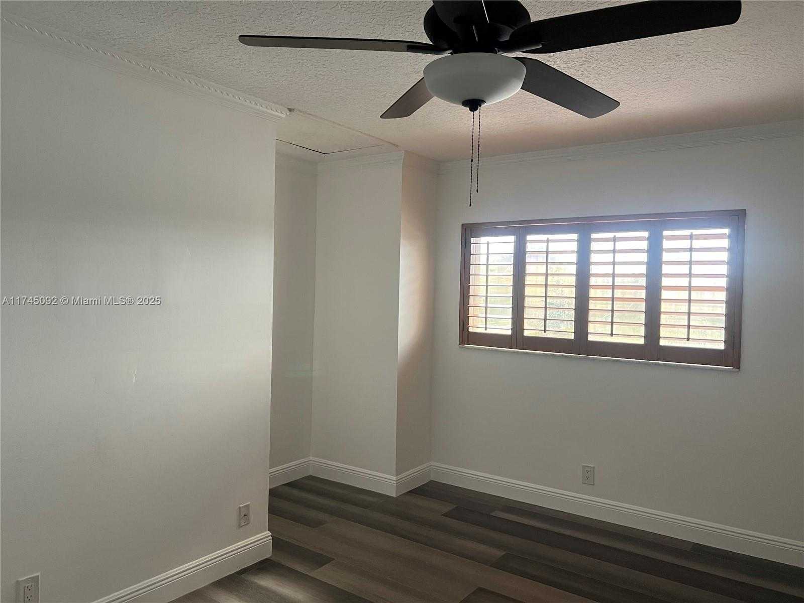Small Image of 8639 Eagle Run Dr, Boca Raton, FL 33434, USA Number 58
