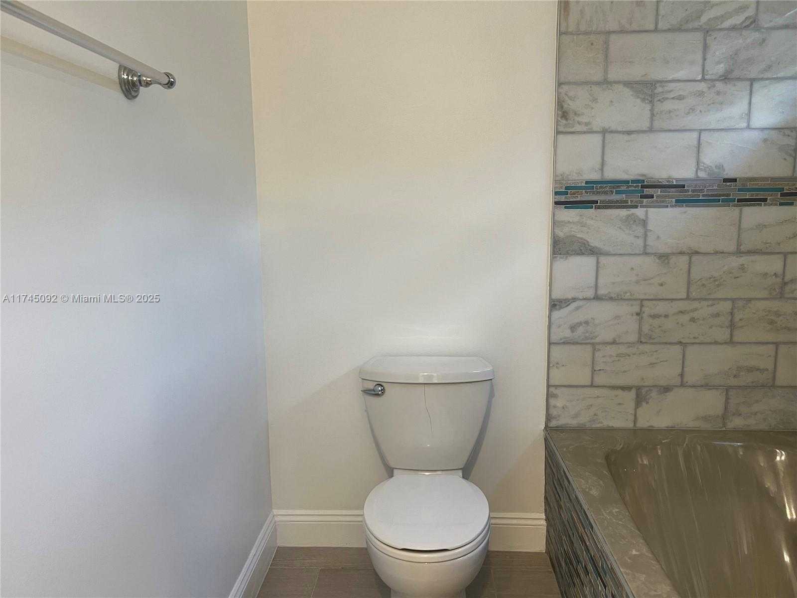 Small Image of 8639 Eagle Run Dr, Boca Raton, FL 33434, USA Number 60