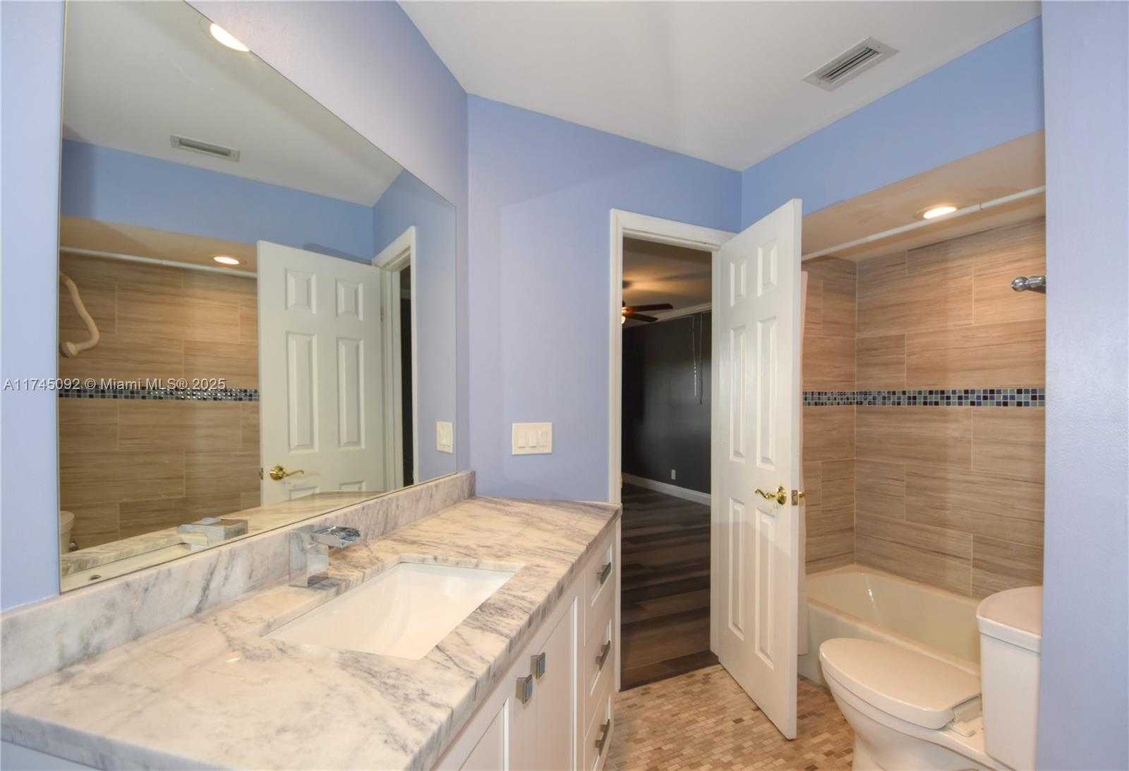 Small Image of 8639 Eagle Run Dr, Boca Raton, FL 33434, USA Number 7