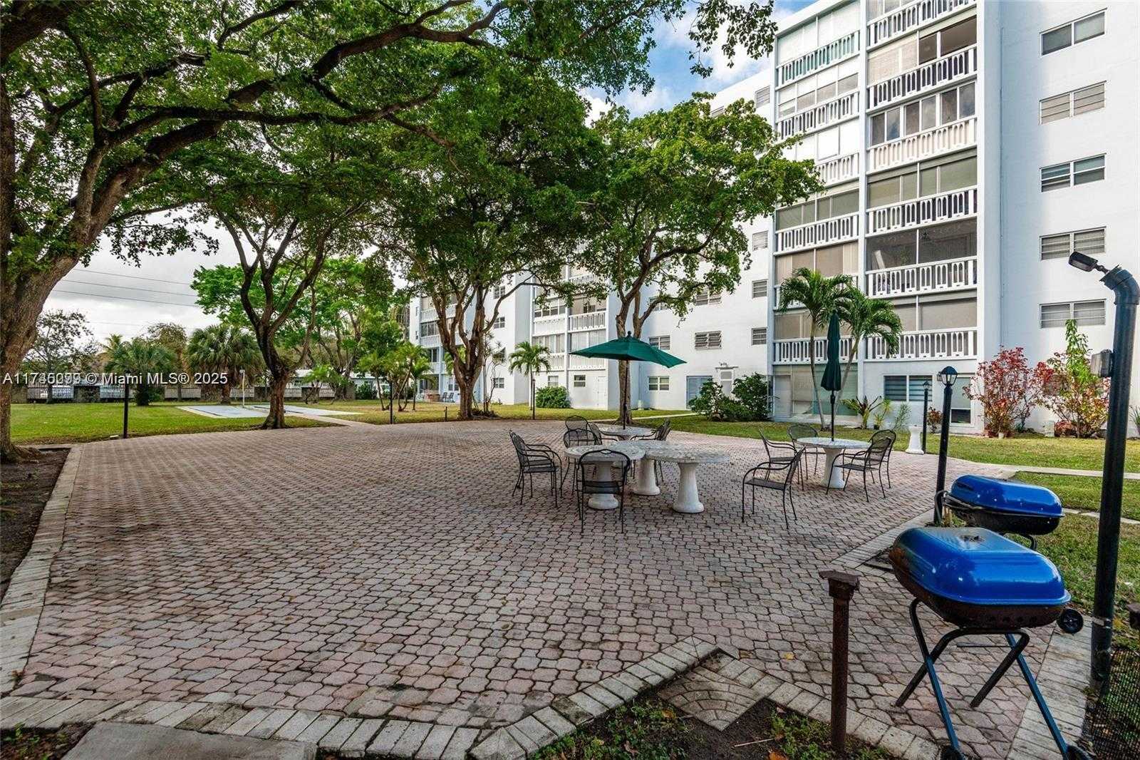 Small Image of 301 NORTH EAST 14TH AVE #201, Hallandale Beach Number 24