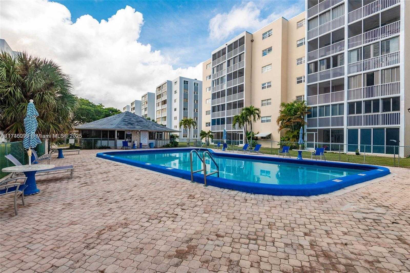 Small Image of 301 NORTH EAST 14TH AVE #201, Hallandale Beach Number 25