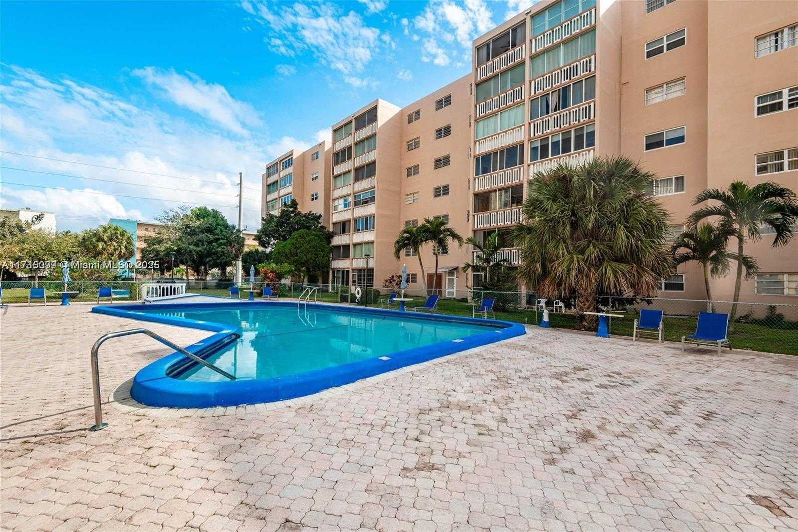 Small Image of 301 NORTH EAST 14TH AVE #201, Hallandale Beach Number 26