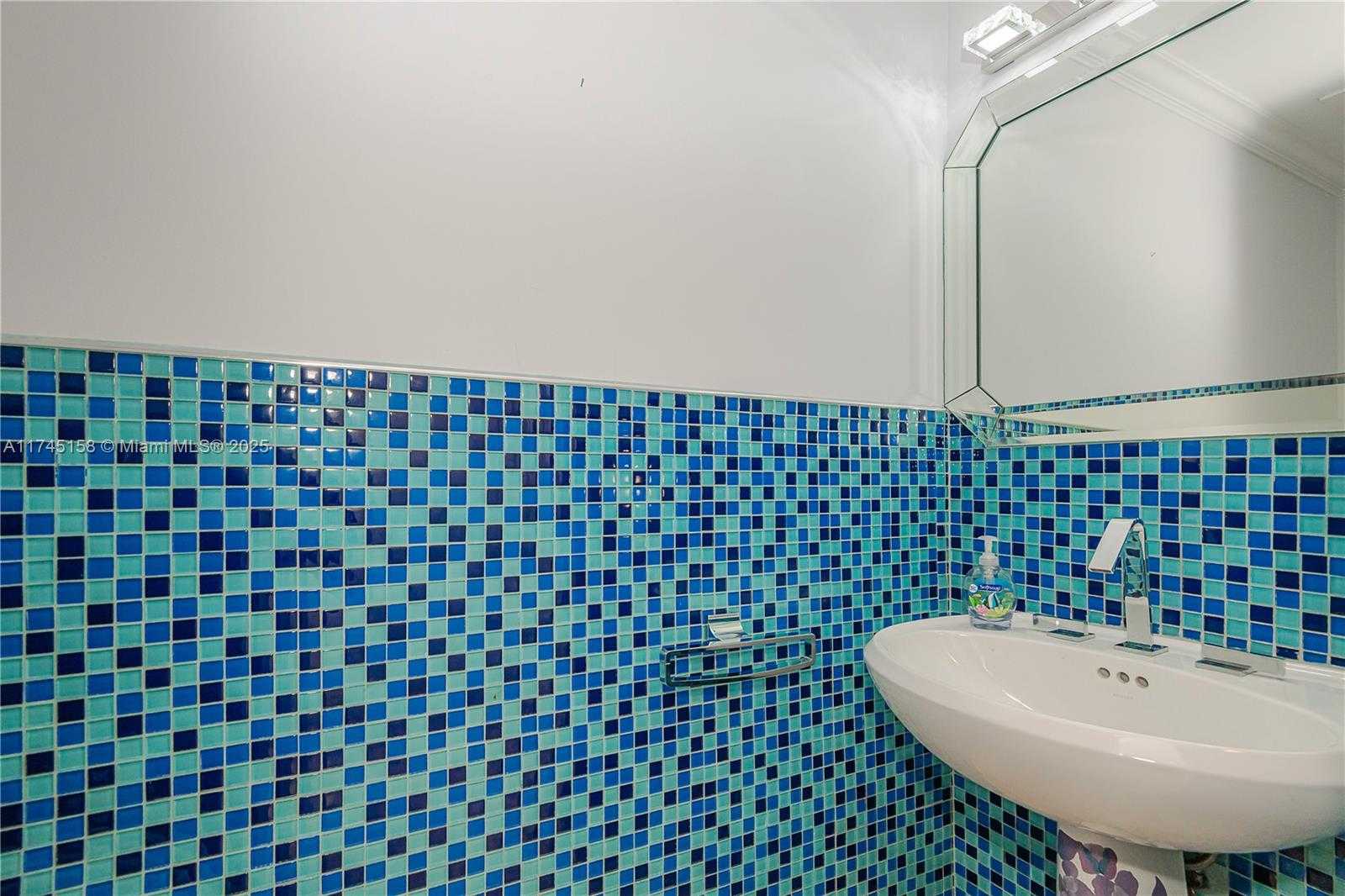 Small Image of 711 BILTMORE WAY #502, Coral Gables Number 27