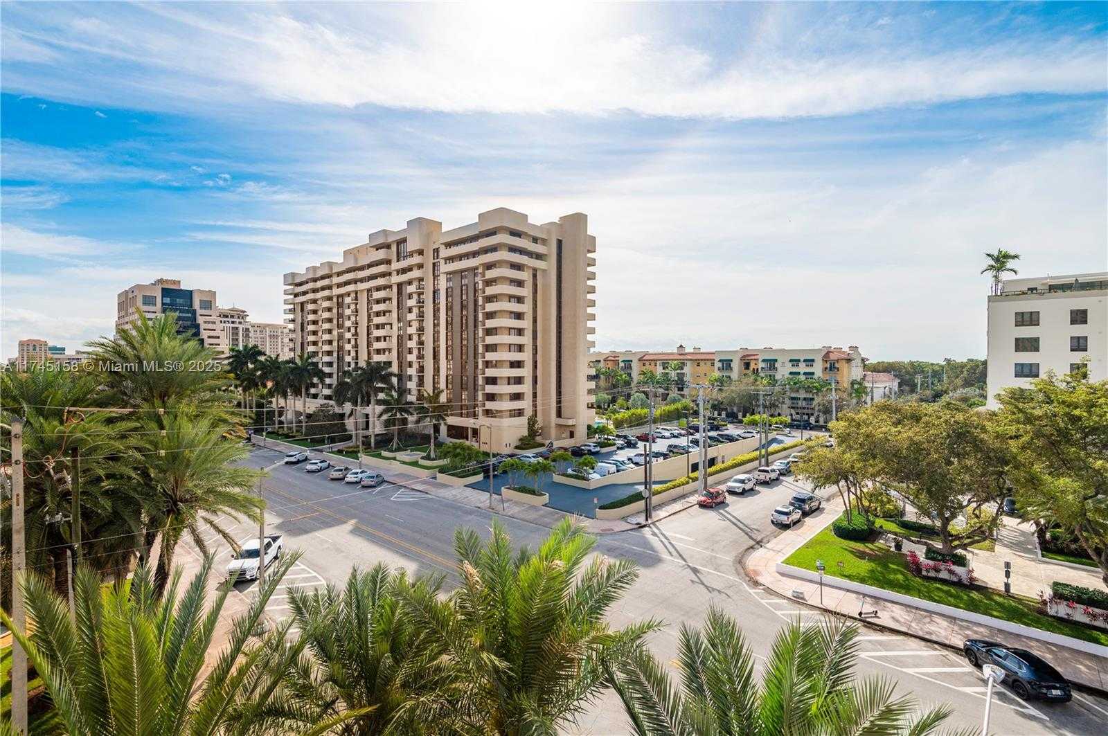 Small Image of 711 BILTMORE WAY #502, Coral Gables Number 3