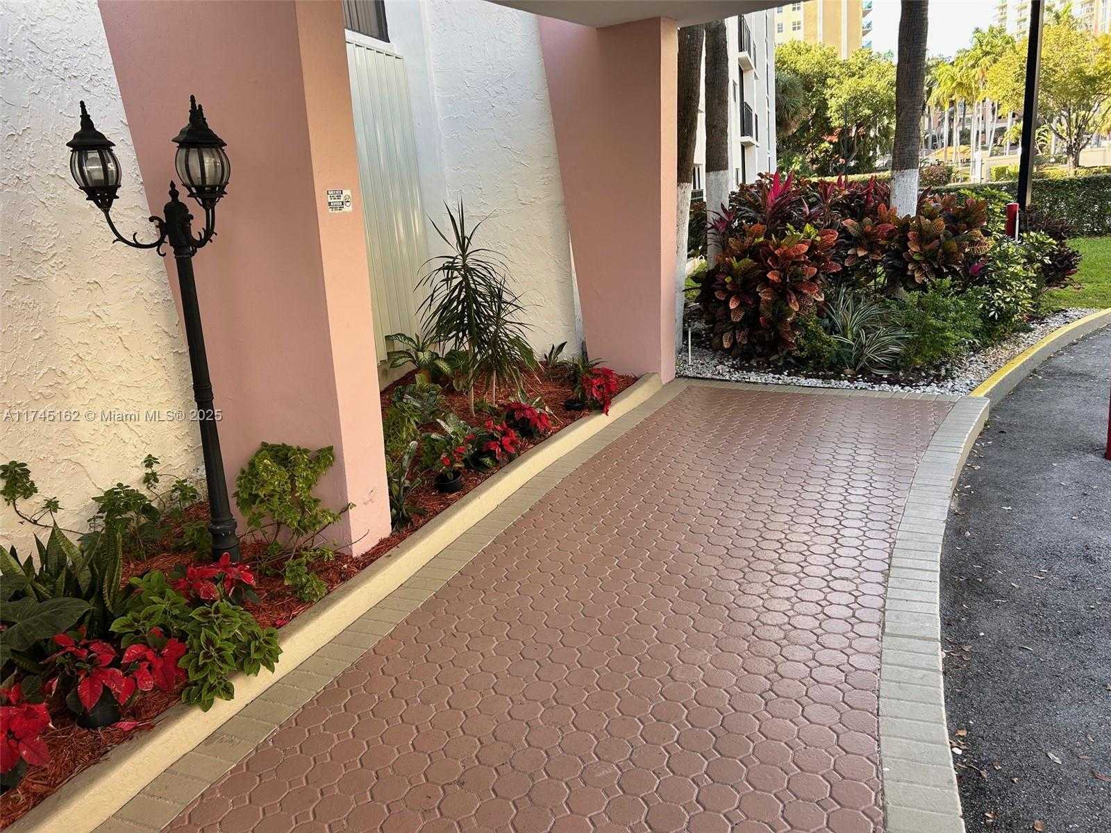 Small Image of 16909 NORTH BAY RD #320, Sunny Isles Beach Number 15