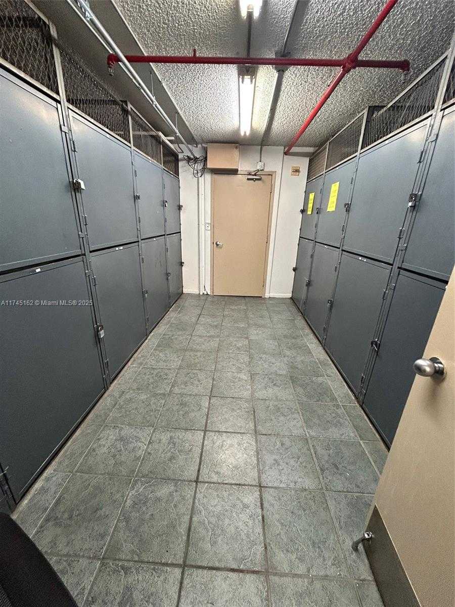 Small Image of 16909 NORTH BAY RD #320, Sunny Isles Beach Number 19