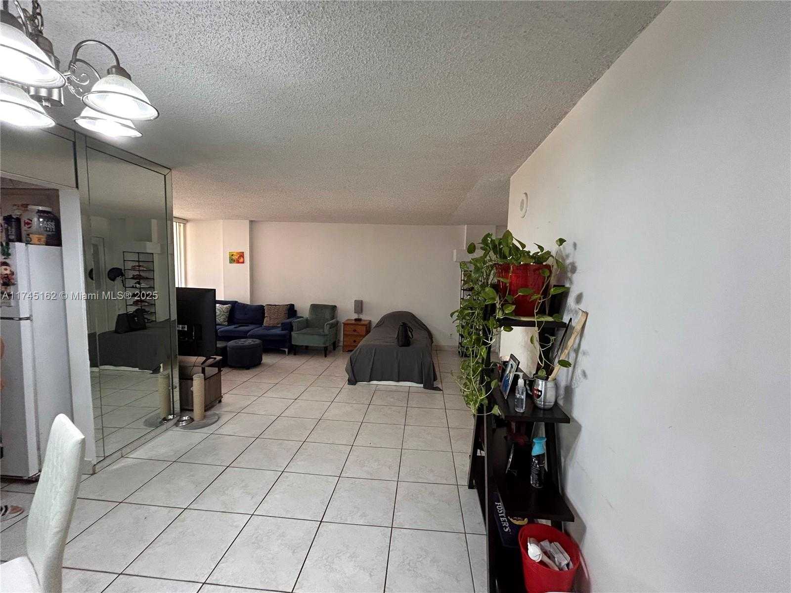 Small Image of 16909 NORTH BAY RD #320, Sunny Isles Beach Number 24