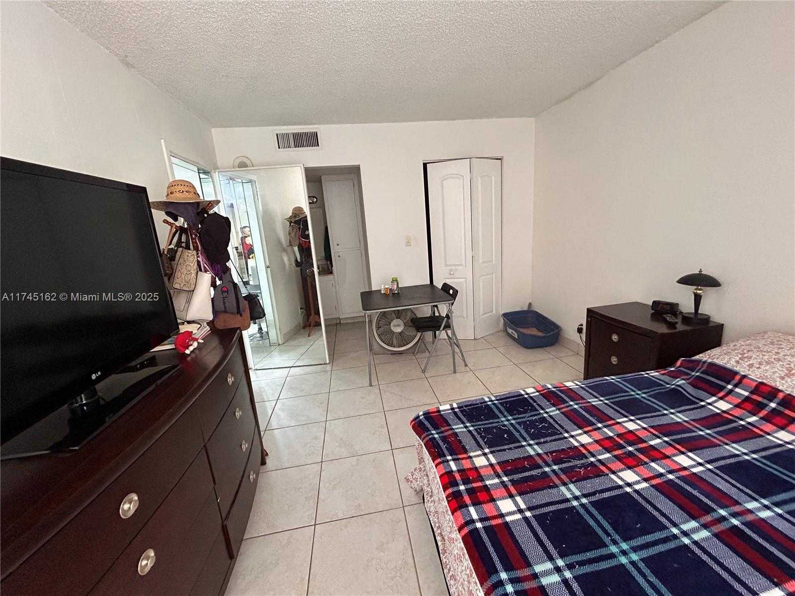 Small Image of 16909 NORTH BAY RD #320, Sunny Isles Beach Number 28