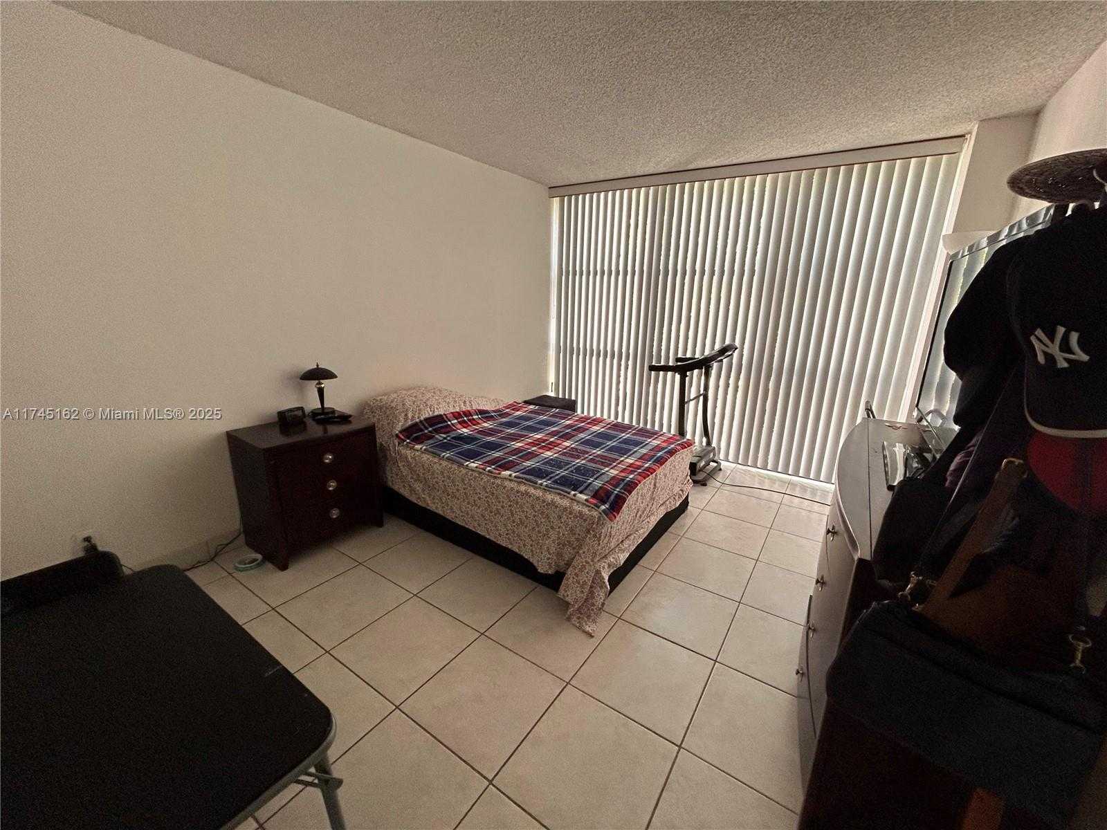 Small Image of 16909 NORTH BAY RD #320, Sunny Isles Beach Number 29