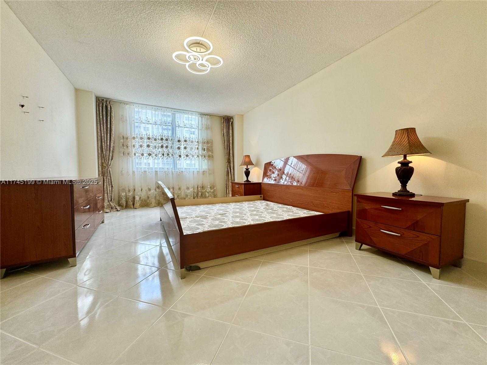 Small Image of 251 174 ST #1408, Sunny Isles Beach Number 13