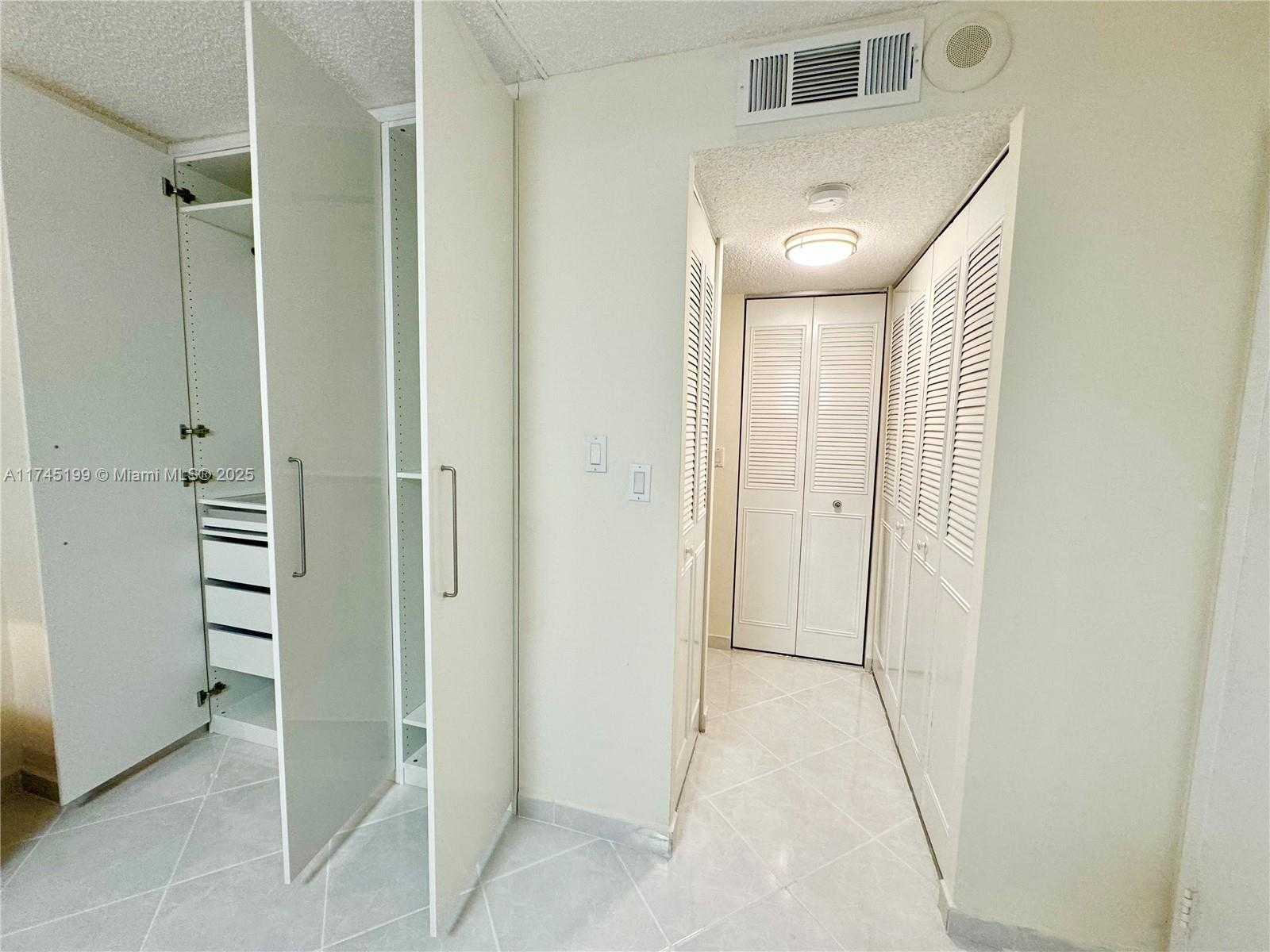 Small Image of 251 174 ST #1408, Sunny Isles Beach Number 15