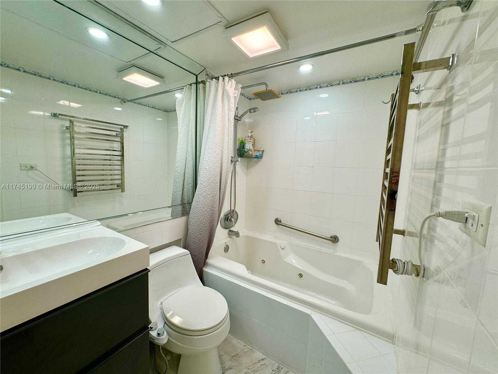 Small Image of 251 174 ST #1408, Sunny Isles Beach Number 18