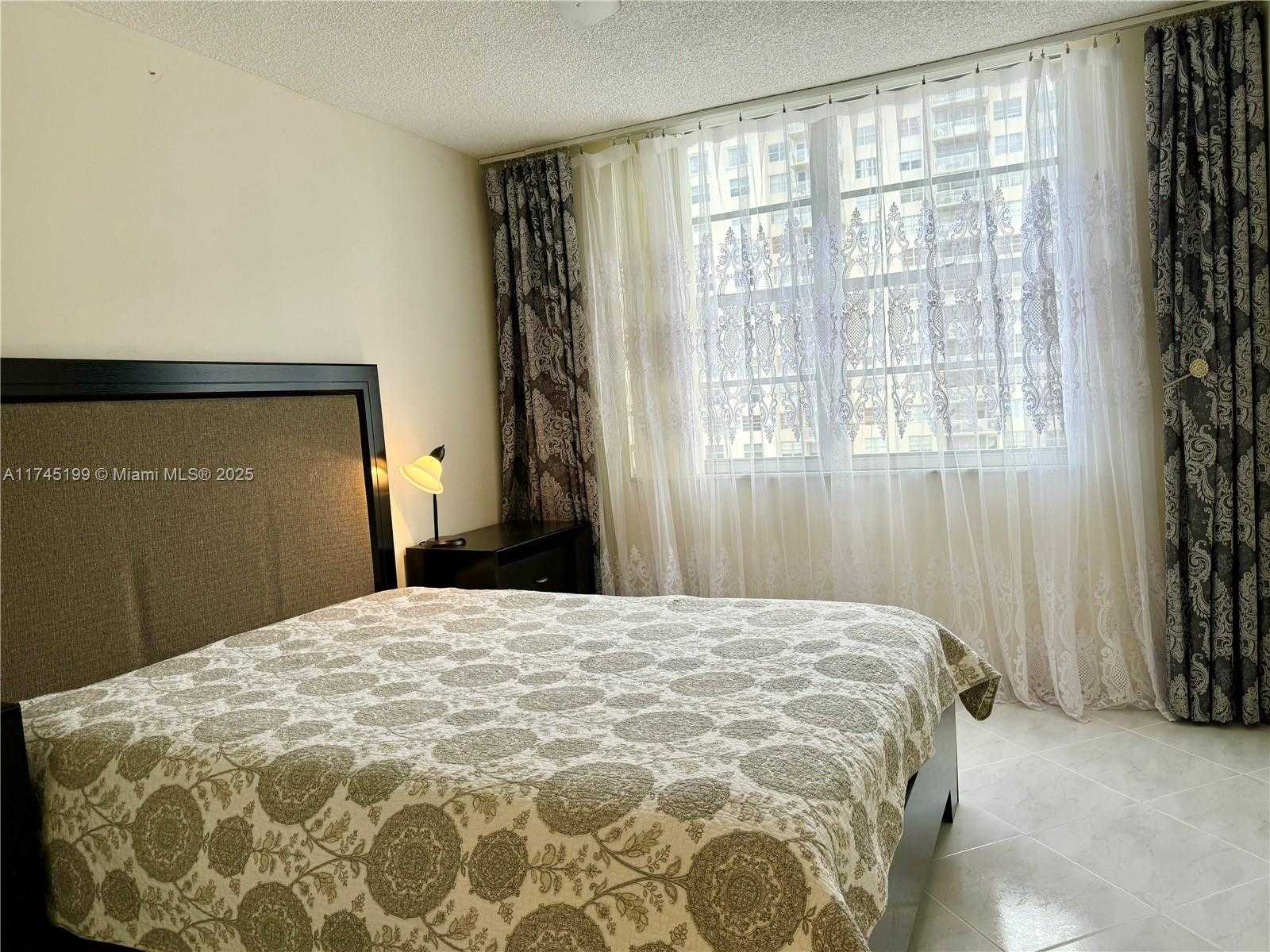 Small Image of 251 174 ST #1408, Sunny Isles Beach Number 19