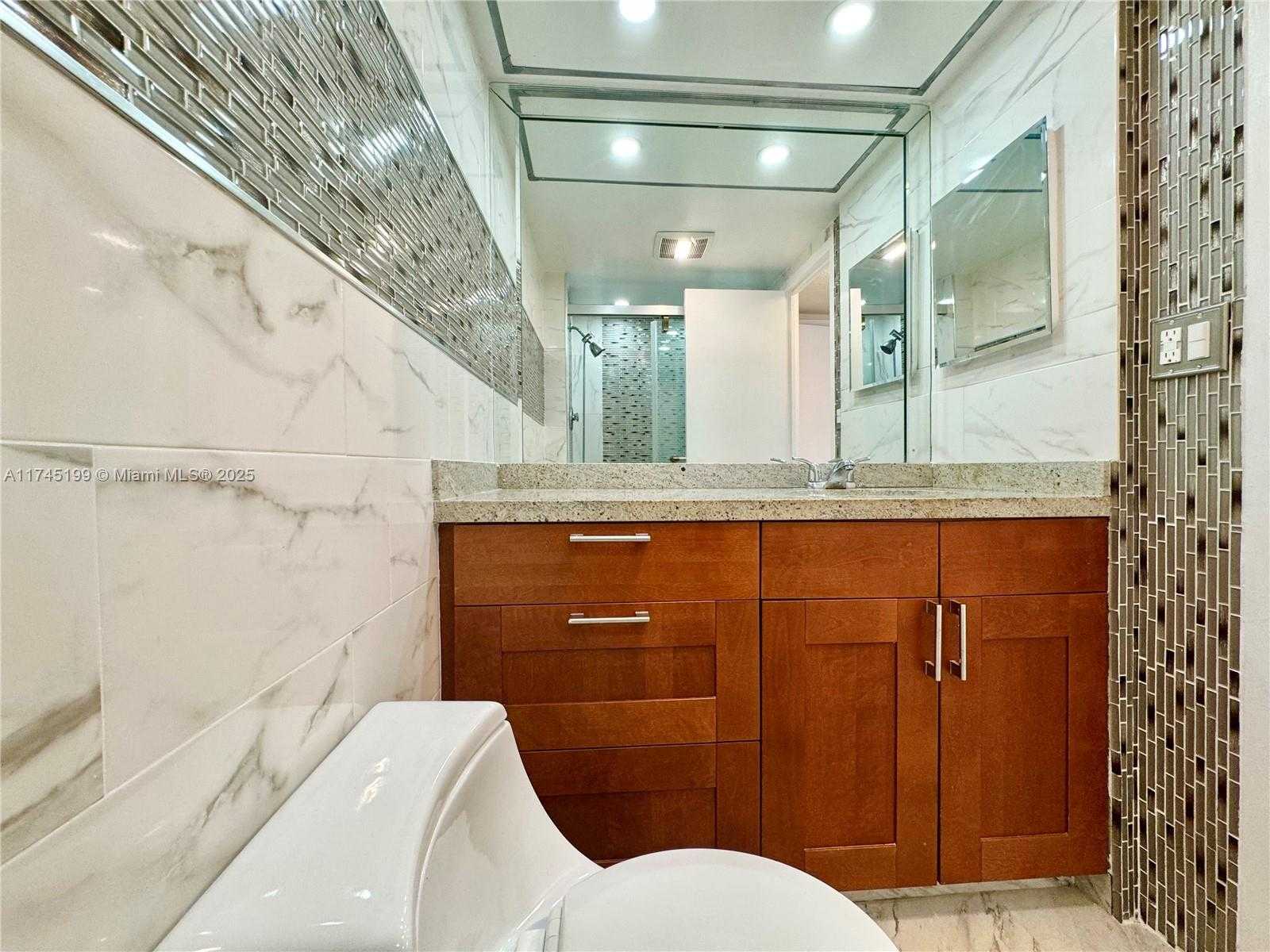 Small Image of 251 174 ST #1408, Sunny Isles Beach Number 25